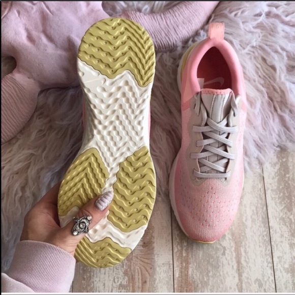 NWT Nike Odyssey React Pink Rare - Picture 7 of 8